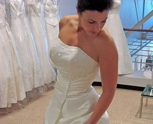 “I Expect Everyone To Lose Weight”: Bride Sends An Insane List Of Rules To Her Bridesmaid